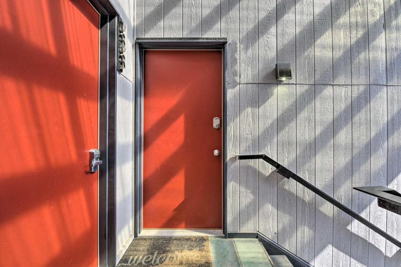 Downtown Saugatuck Condo, Near Oval Beach! Exterior photo